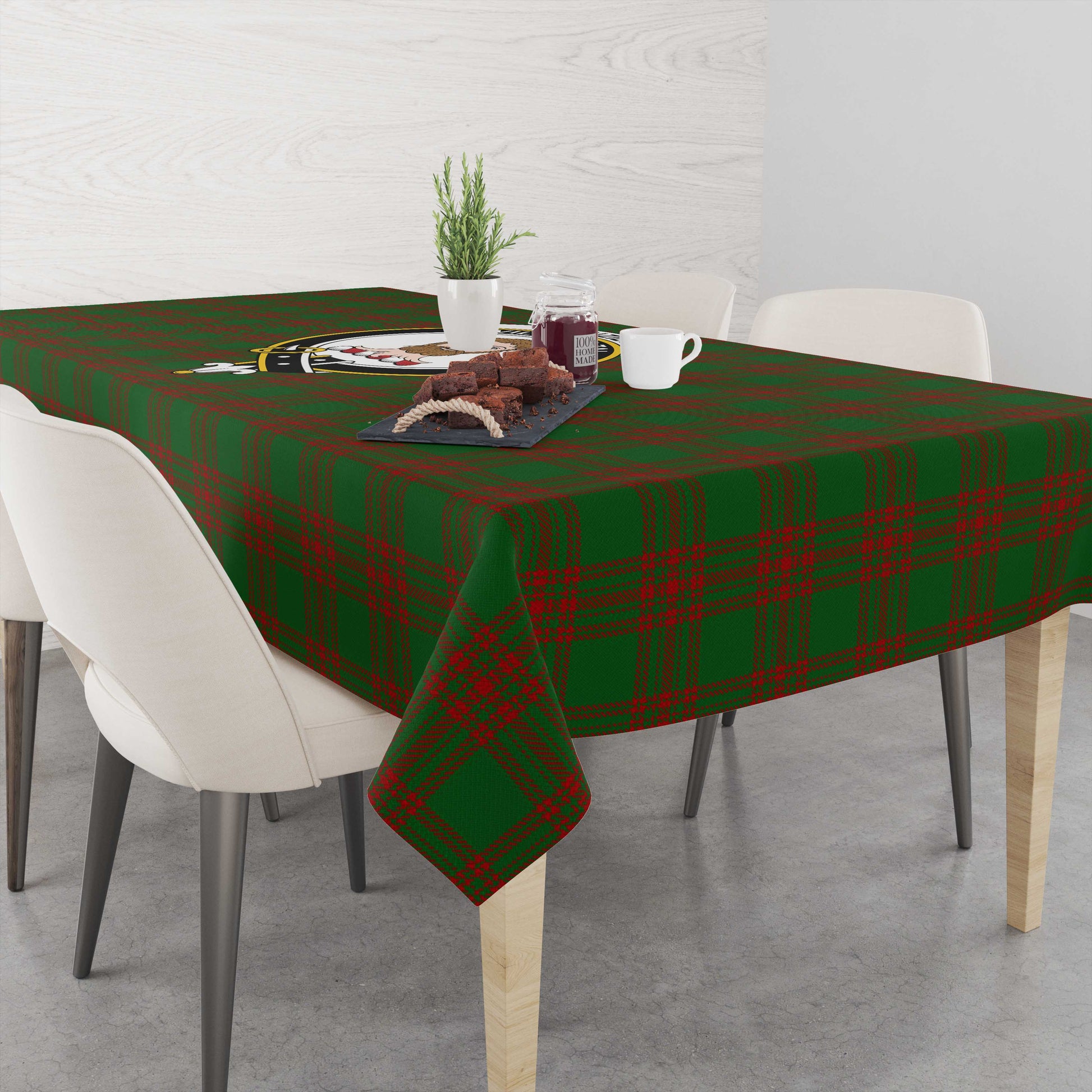 menzies-tatan-tablecloth-with-family-crest