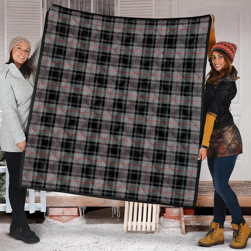 moffat-modern-tartan-quilt