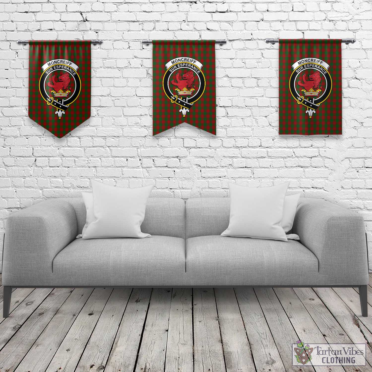 Moncrieff (Moncreiffe) Tartan Gonfalon, Tartan Banner with Family Crest Rectangle - Tartan Vibes Clothing