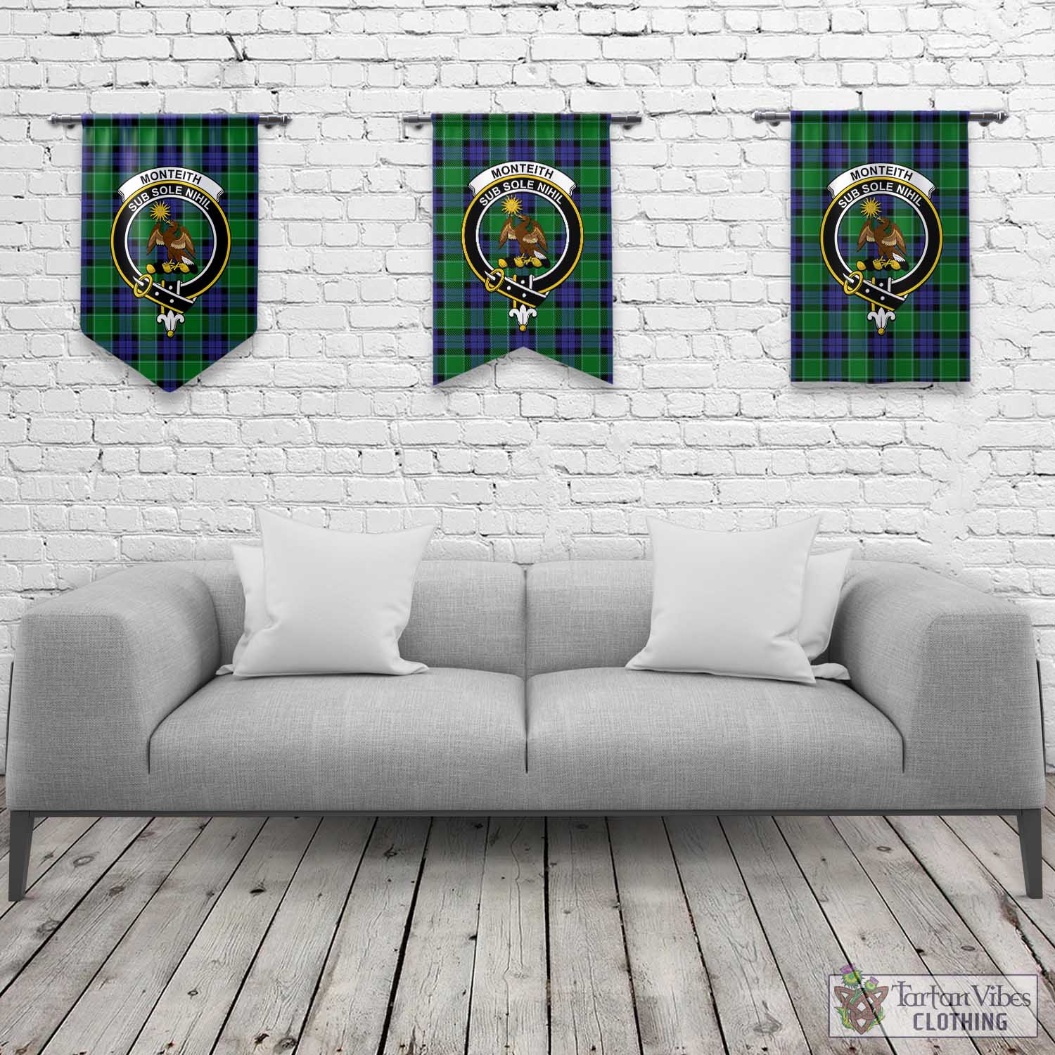 Monteith Tartan Gonfalon, Tartan Banner with Family Crest Tartan