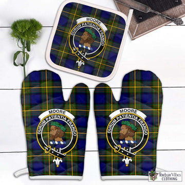Moore Tartan Combo Oven Mitt & Pot-Holder with Family Crest Combo 2 Oven Mitt & 1 Pot-Holder Black - Tartan Vibes Clothing