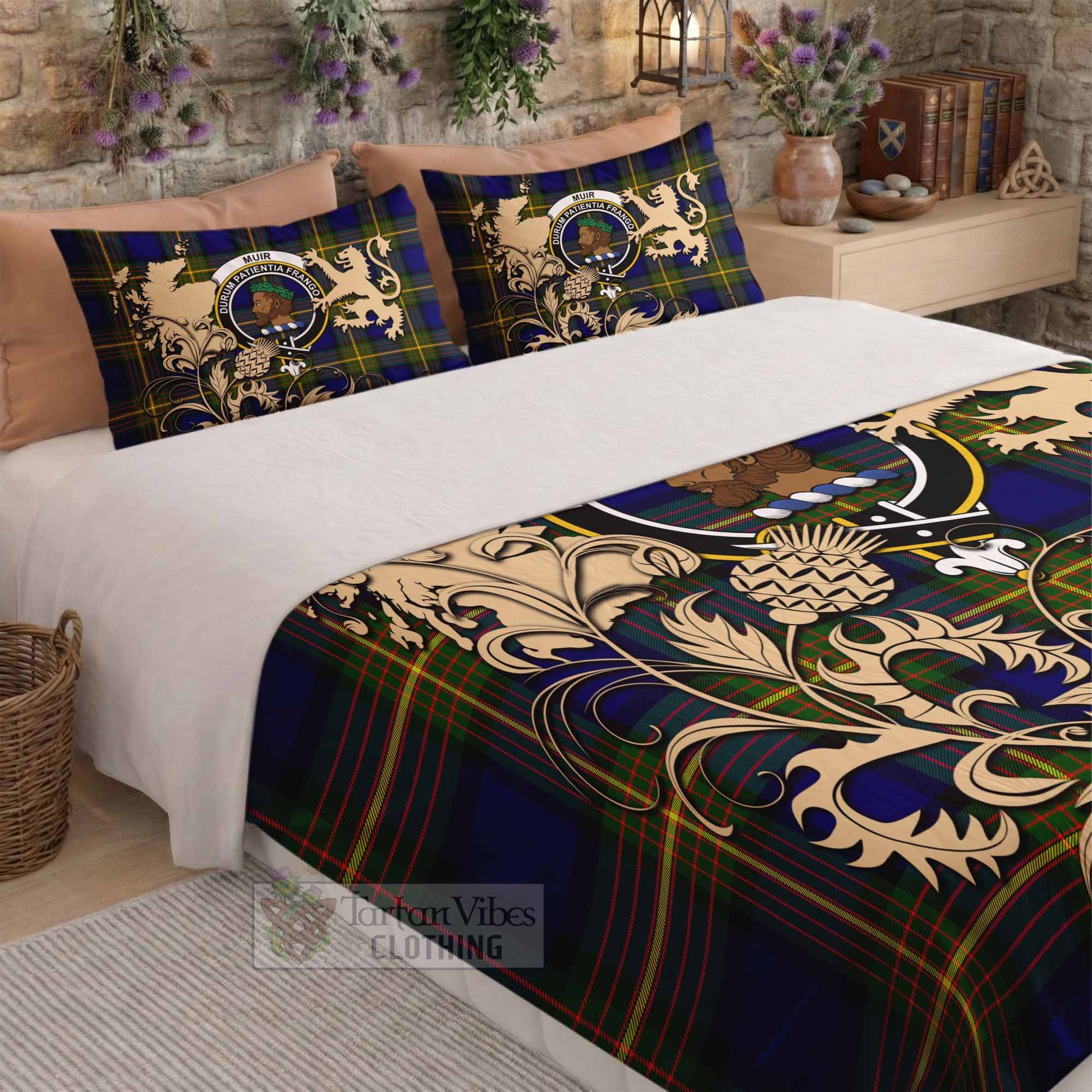 Muir Tartan Crest Bedding Set with Scottish Iconic Symbols 