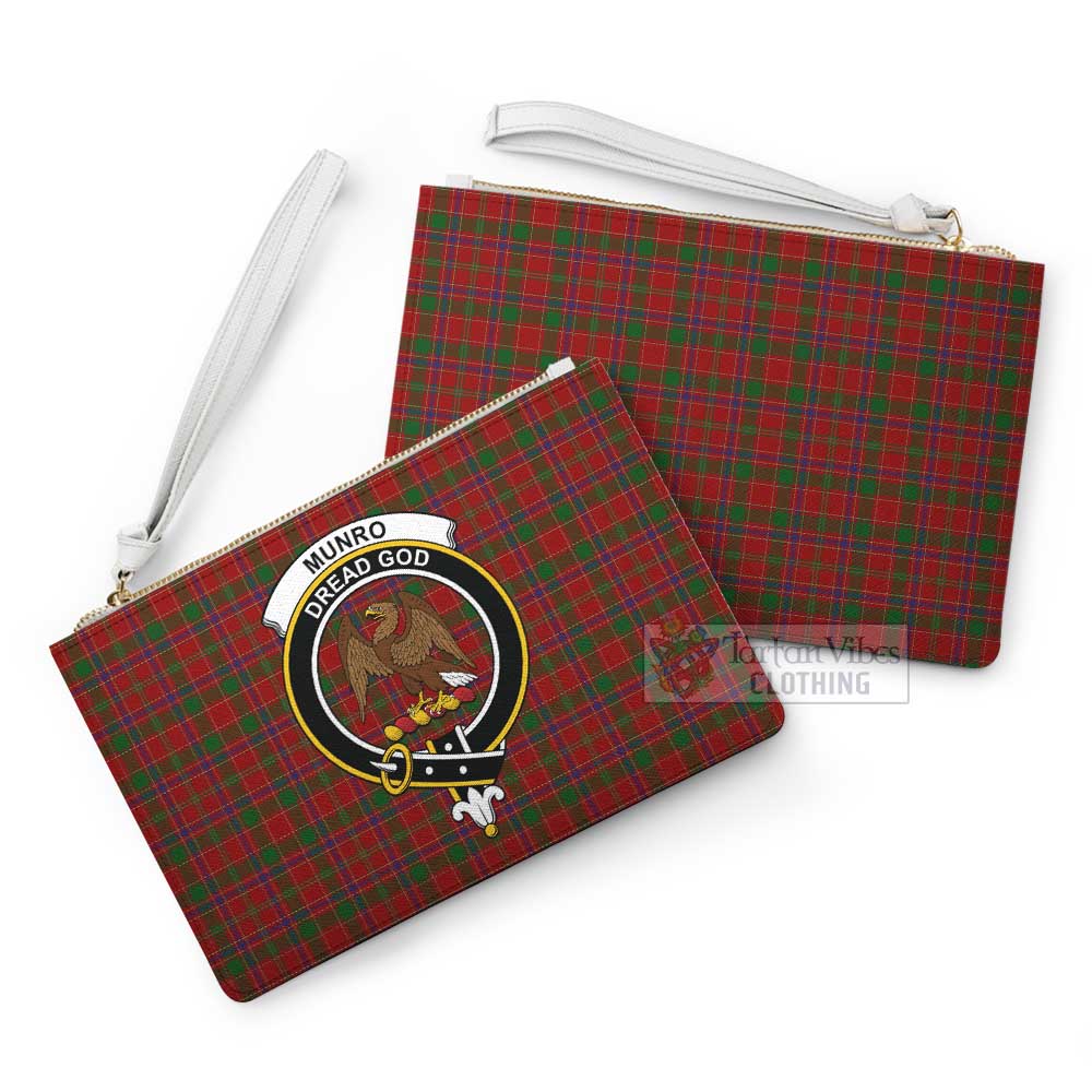 Tartan Vibes Clothing Munro (Monroe) Family Crest Tartan Clutch Bag