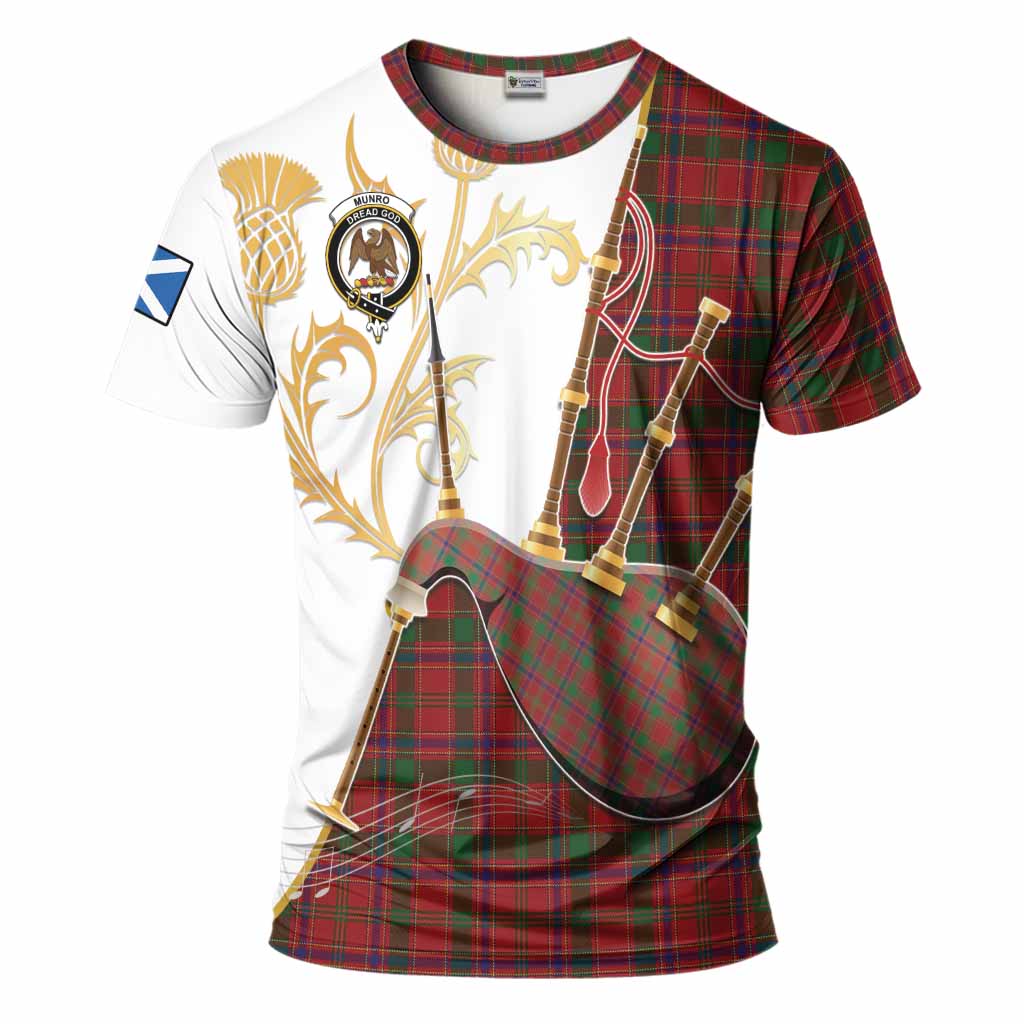 Munro (Monroe) Tartan Family Crest T-Shirt Bagpipes with Scottish Thistle