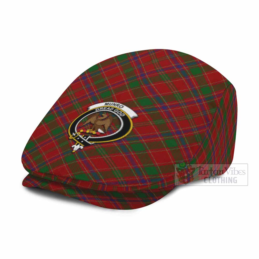 Munro (Monroe) Tartan Flat Cap, Jeff Cap Cross Style with Family Crest - Tartan Vibes Clothing