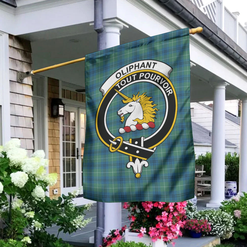 oliphant-ancient-tartan-flag-with-family-crest