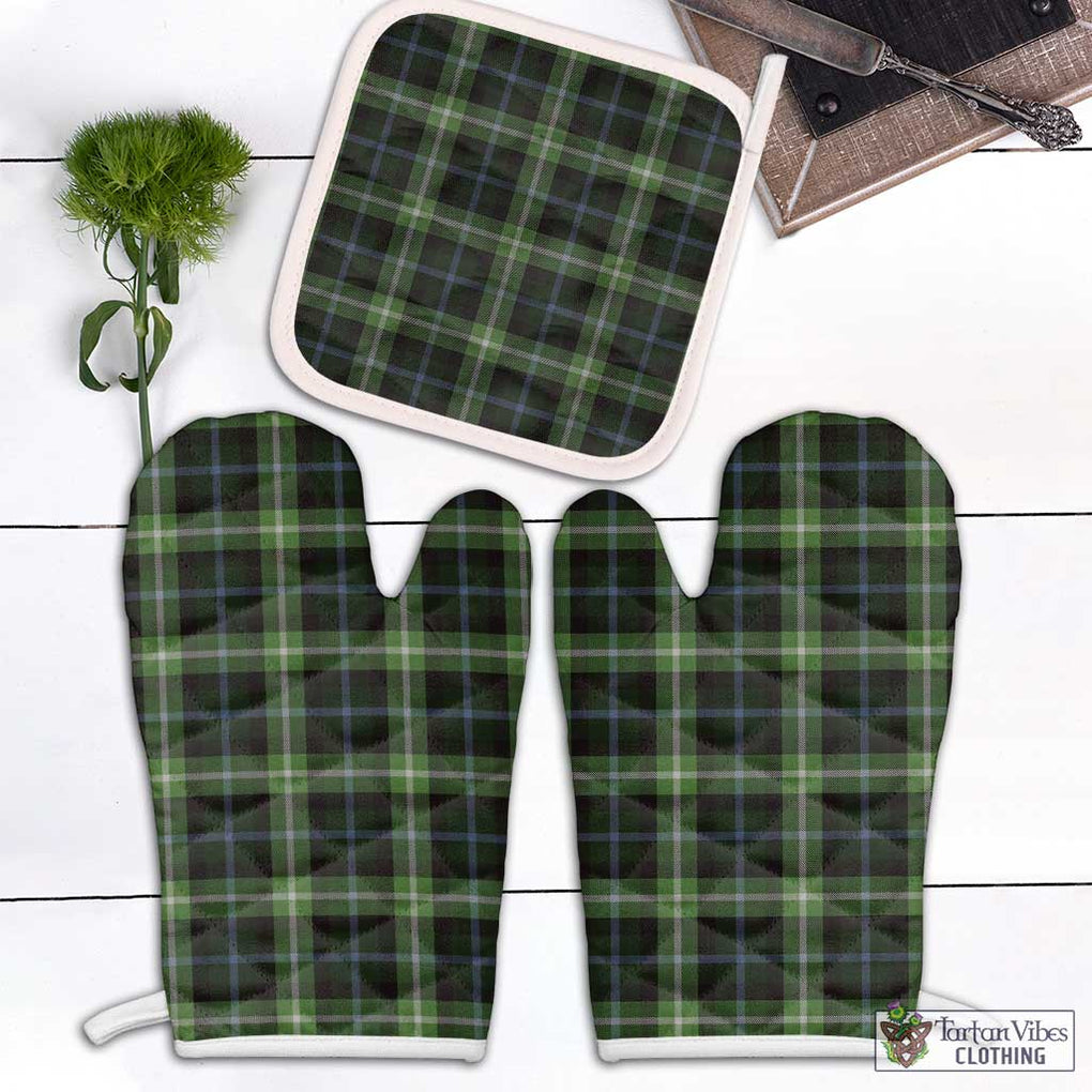 Rodger Tartan Combo Oven Mitt & Pot-Holder Combo 2 Oven Mitt & 1 Pot-Holder Black - Tartan Vibes Clothing