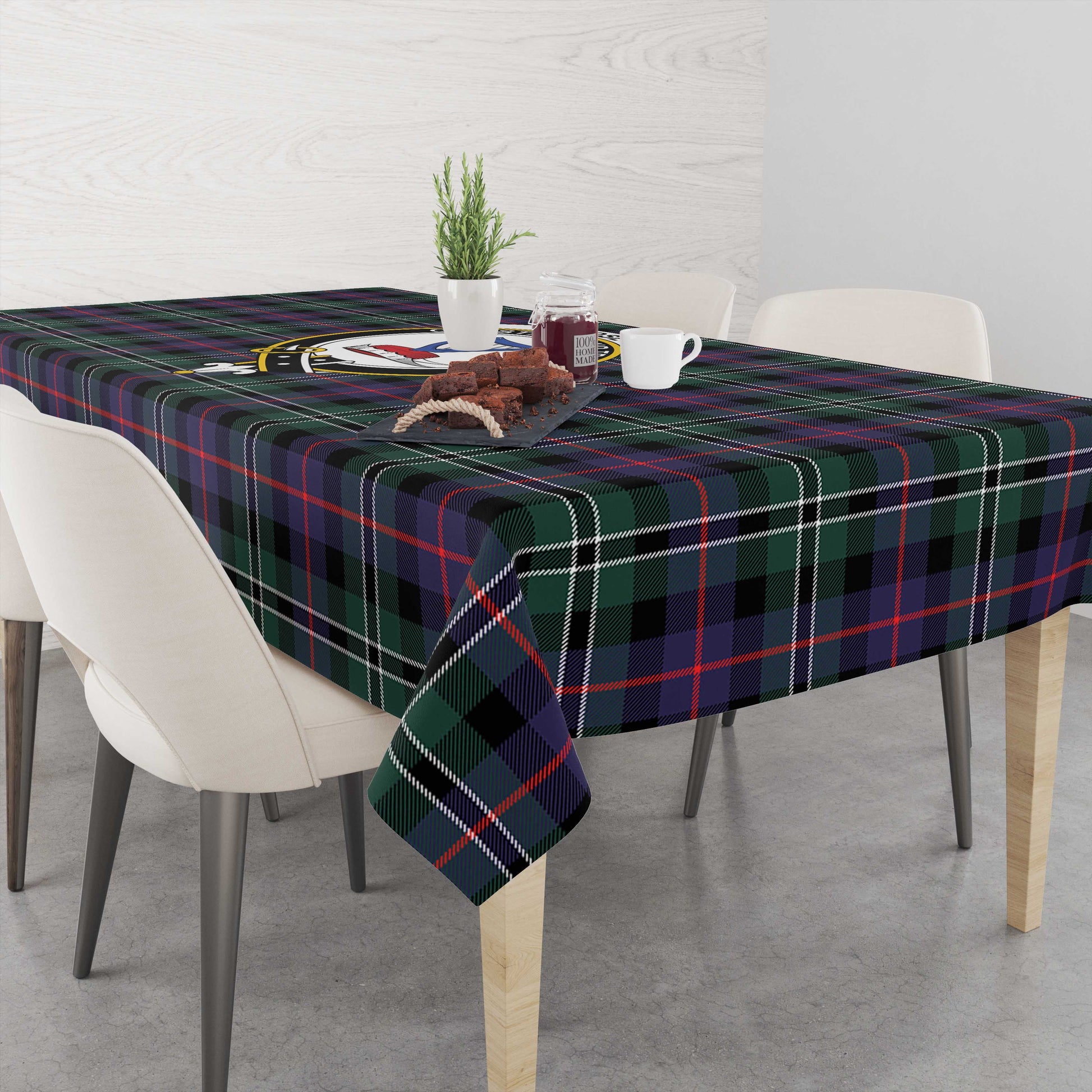 rose-hunting-modern-tatan-tablecloth-with-family-crest