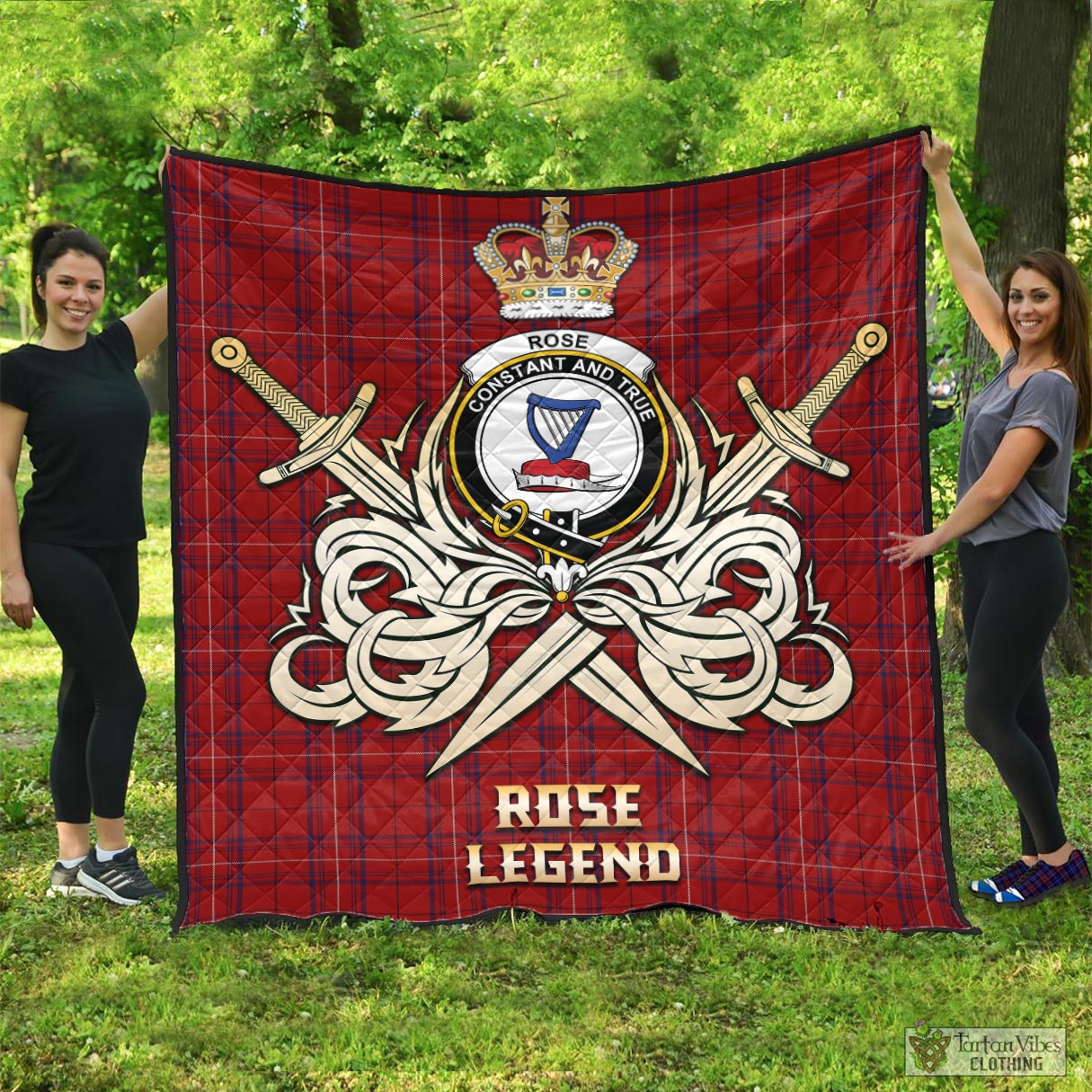 Tartan Vibes Clothing Rose of Kilravock Tartan Quilt with Clan Crest and the Golden Sword of Courageous Legacy
