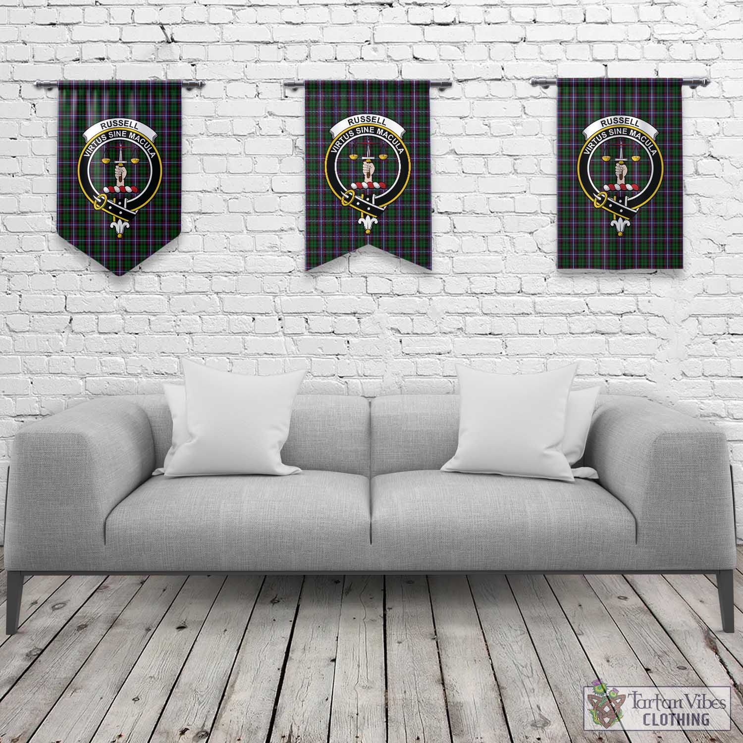 Russell Tartan Gonfalon, Tartan Banner with Family Crest Rectangle - Tartan Vibes Clothing