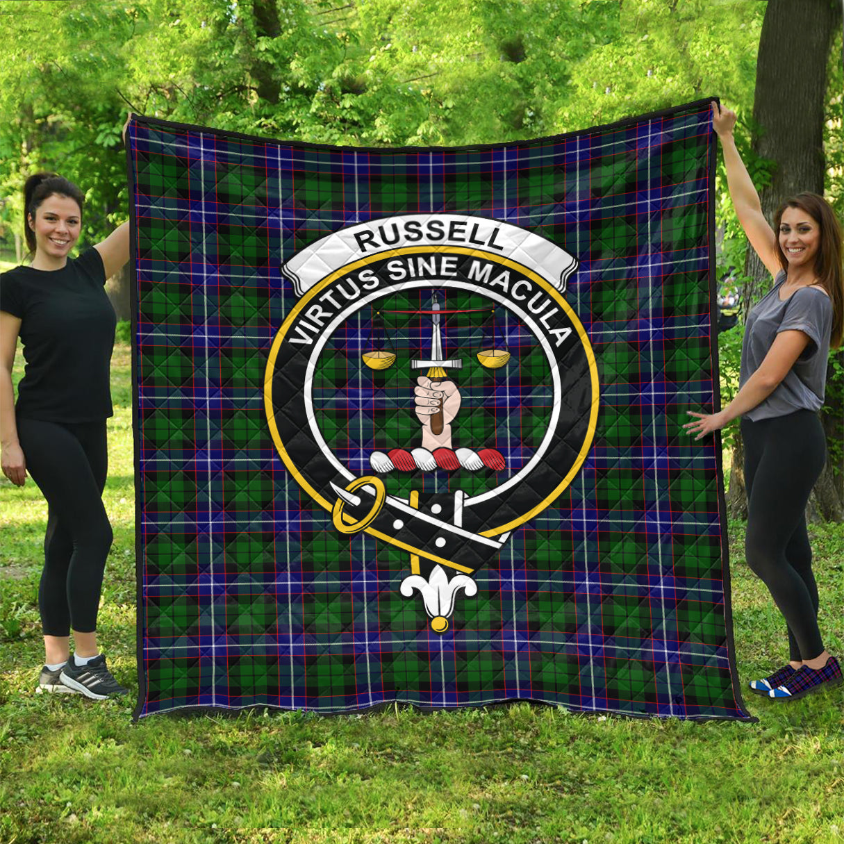 russell-modern-tartan-quilt-with-family-crest