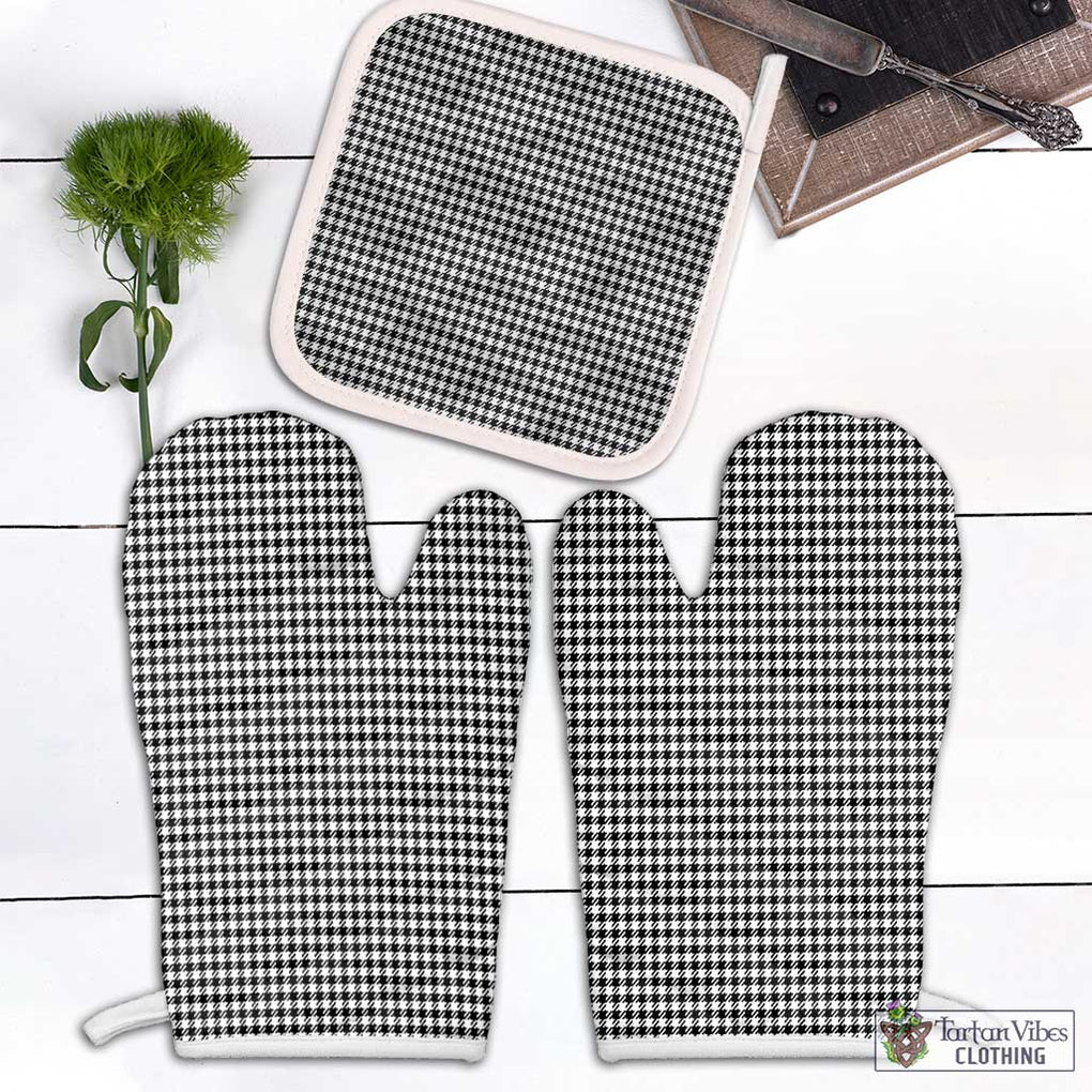 Shepherd Tartan Combo Oven Mitt & Pot-Holder Combo 1 Oven Mitt & 1 Pot-Holder White - Tartan Vibes Clothing