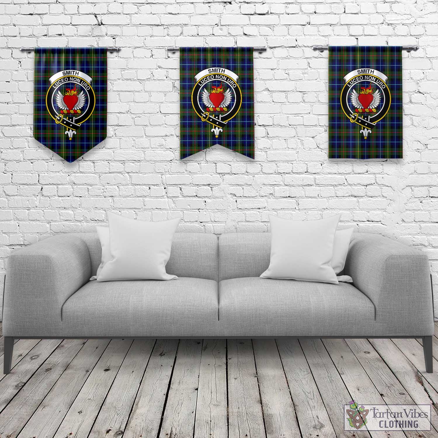 Smith Tartan Gonfalon, Tartan Banner with Family Crest Rectangle - Tartan Vibes Clothing