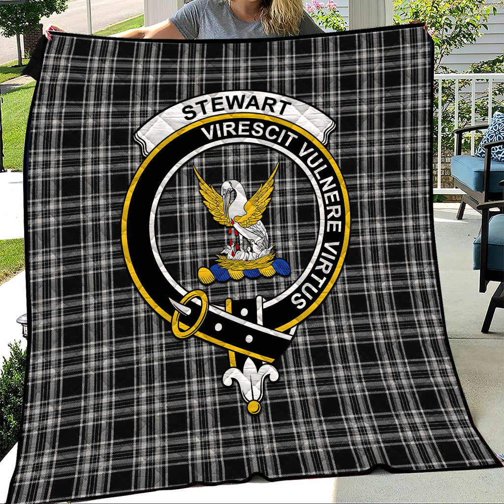 stewart-black-and-white-tartan-quilt-with-family-crest