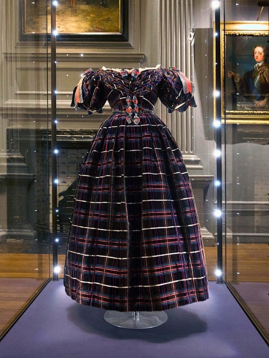 Tartan dress worn by Princess Victoria, in MacDonnell of Glengarry sett.