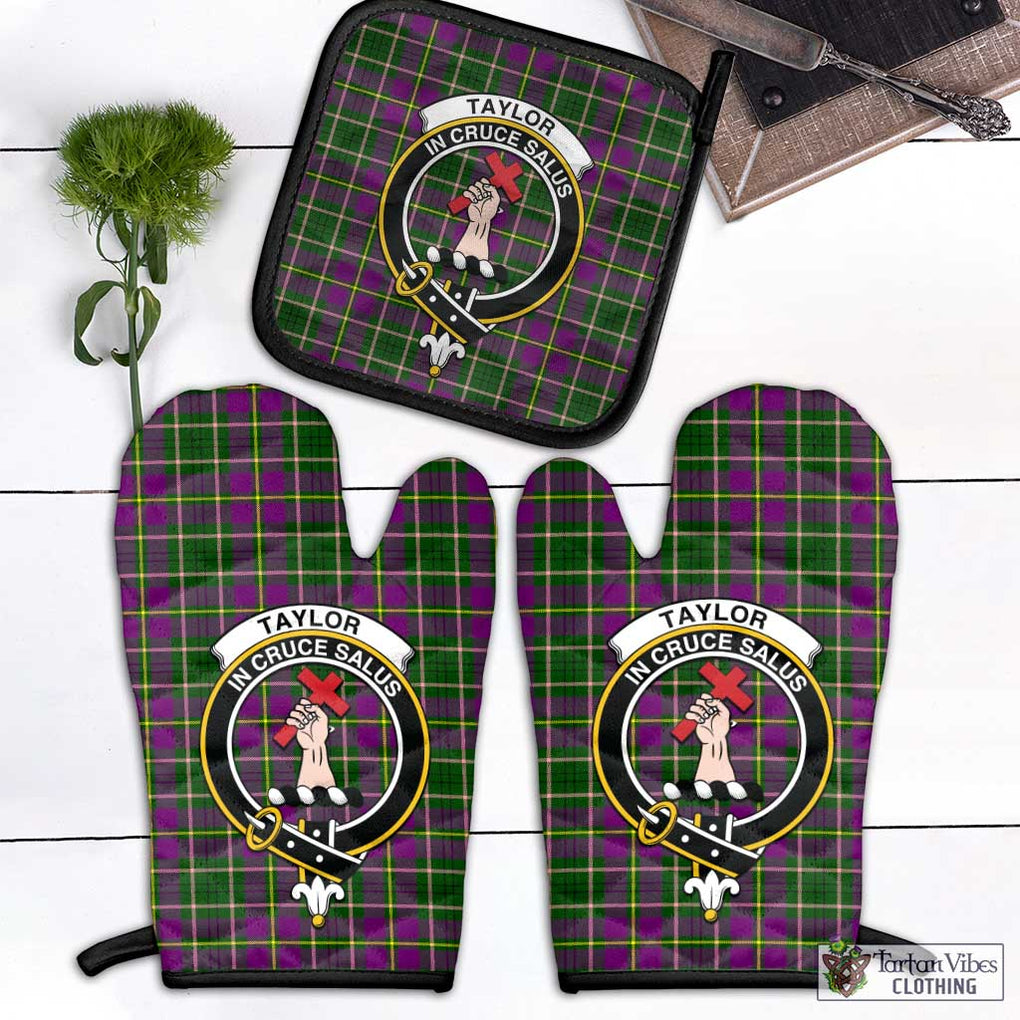 Taylor (Tailylour) Tartan Combo Oven Mitt & Pot-Holder with Family Crest Combo 1 Oven Mitt & 1 Pot-Holder Black - Tartan Vibes Clothing