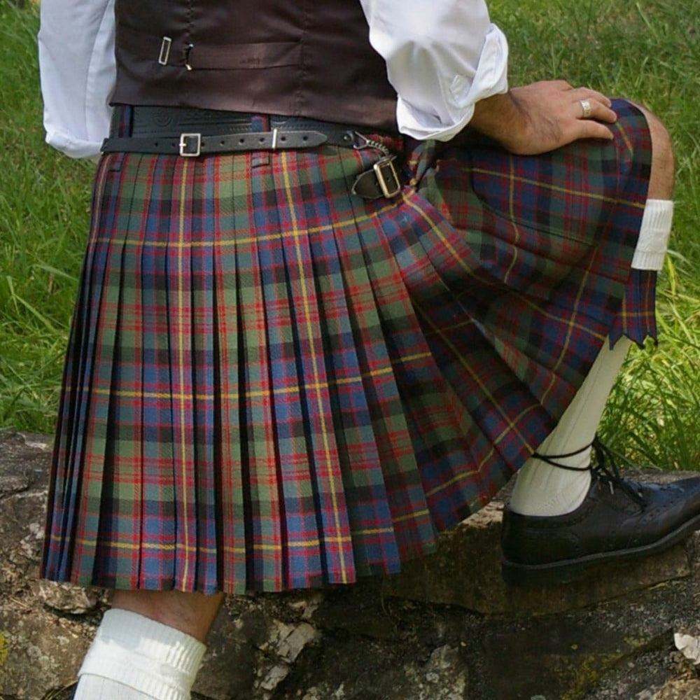 traditional 5 yard kilt with tartan pattern classic Scottish Highland dress