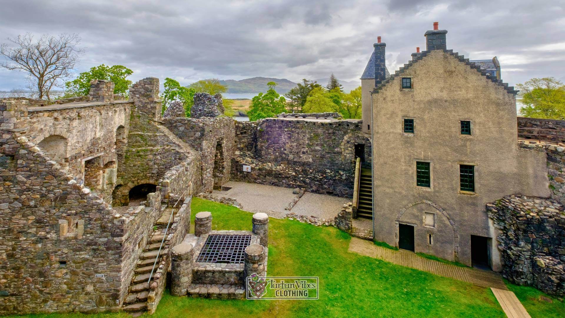 The Architecture of Dunstaffnage Castle