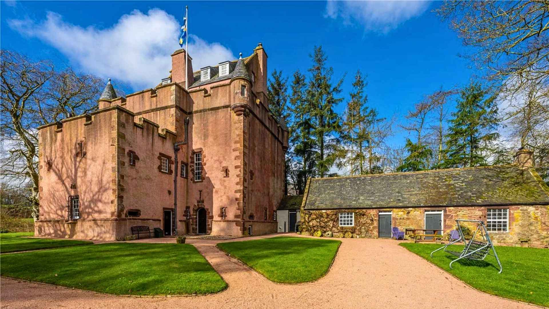 Towie Barclay Castle