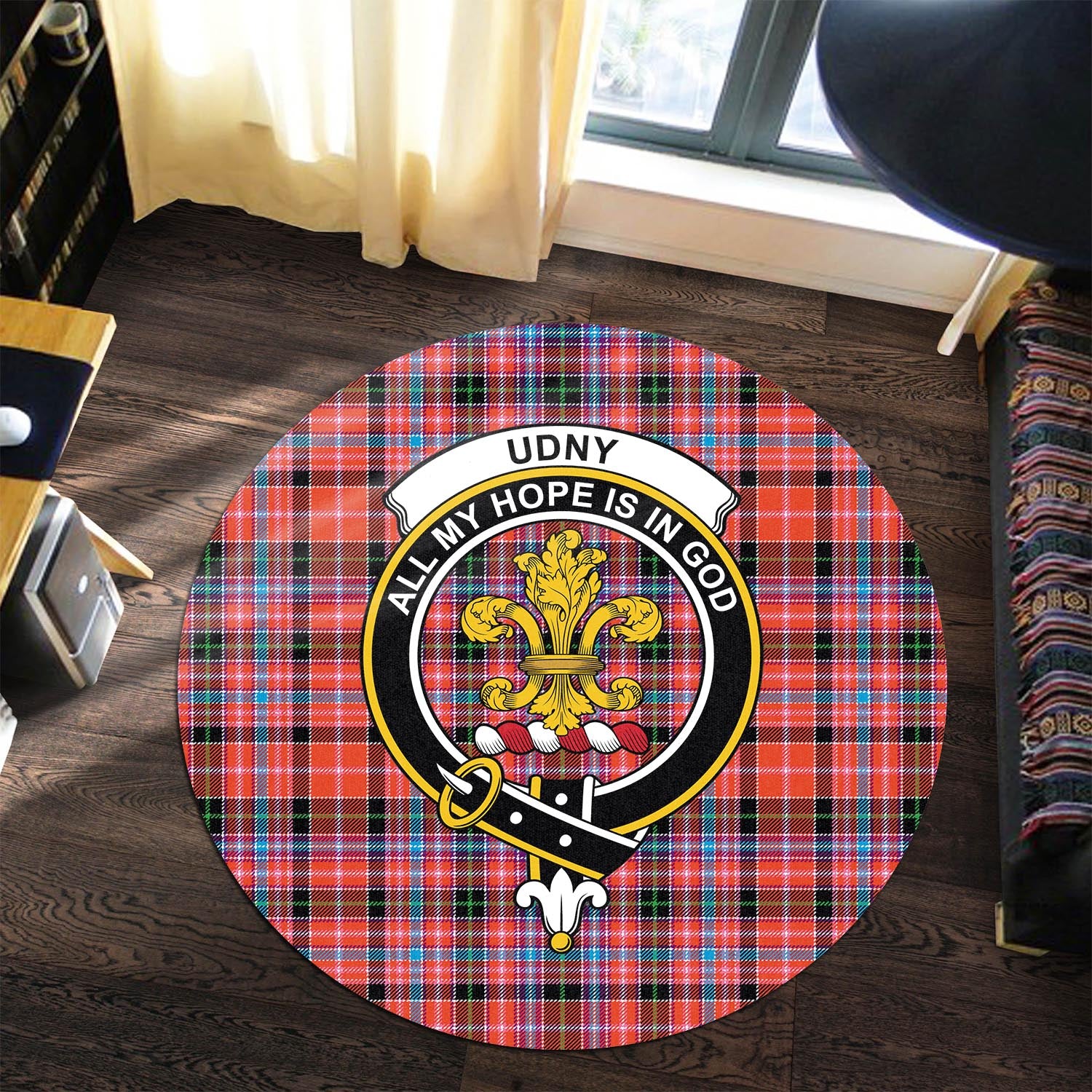 udny-tartan-round-rug-with-family-crest
