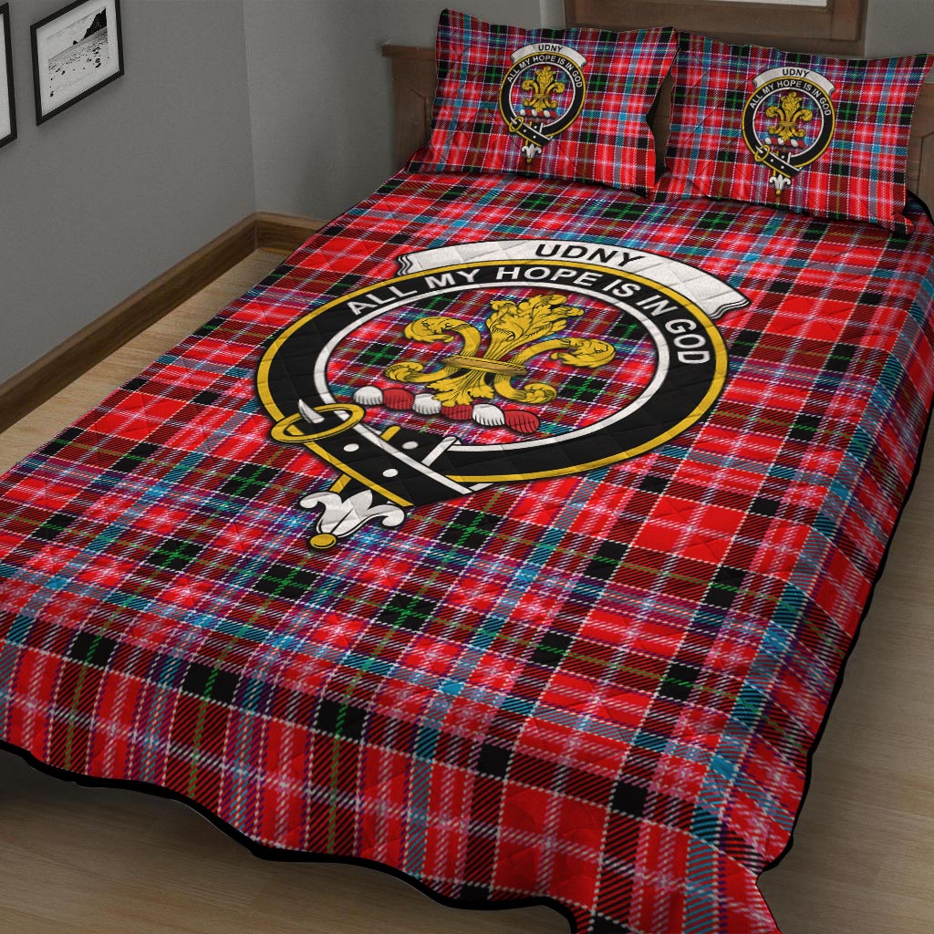 Udny Tartan Quilt Bed Set with Family Crest - Tartan Vibes Clothing