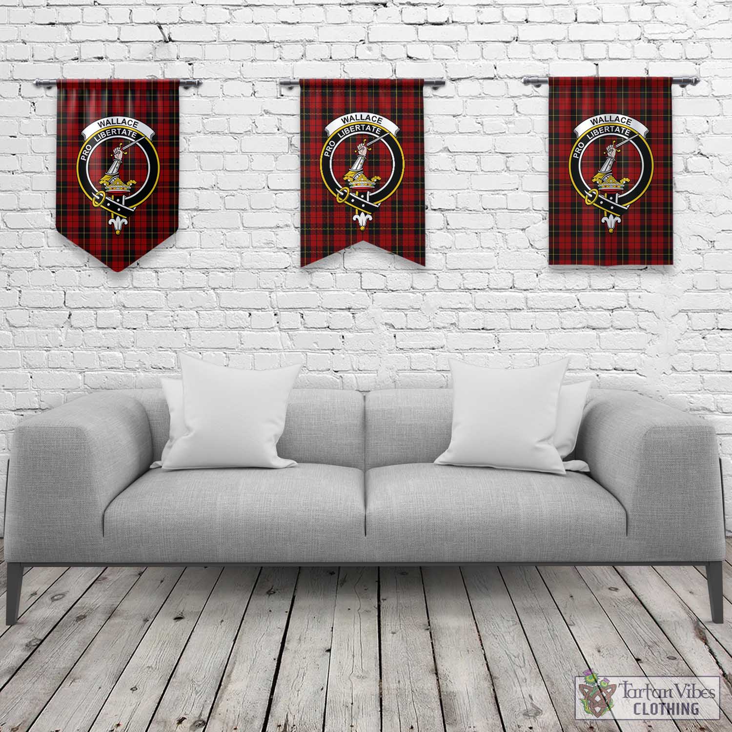 Tartan Vibes Clothing Wallace Tartan Gonfalon, Tartan Banner with Family Crest