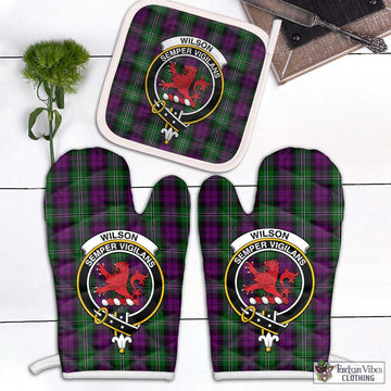 Wilson Tartan Combo Oven Mitt & Pot-Holder with Family Crest Combo 1 Oven Mitt & 1 Pot-Holder White - Tartan Vibes Clothing