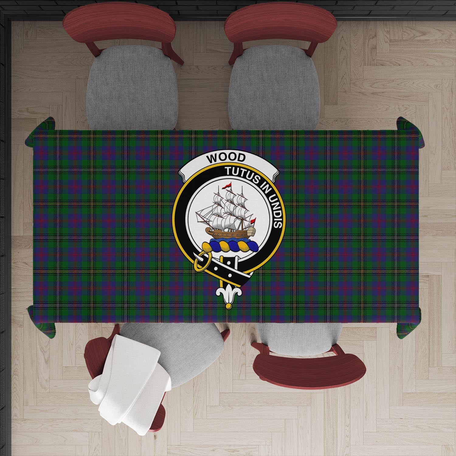 wood-tatan-tablecloth-with-family-crest